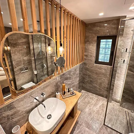 Muses Apartmanhotel 4*