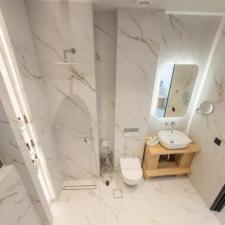 Ξενοδοχείο με διαμερίσματα Muses Κουρούτα