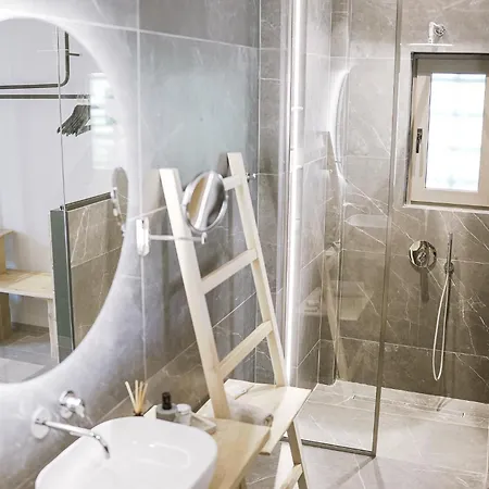 Muses Κουρούτα