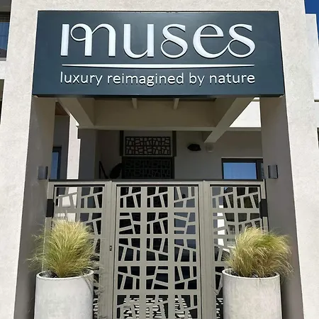 Muses Apartahotel