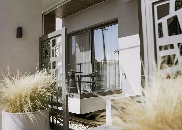 Muses アパートホテル クルータ