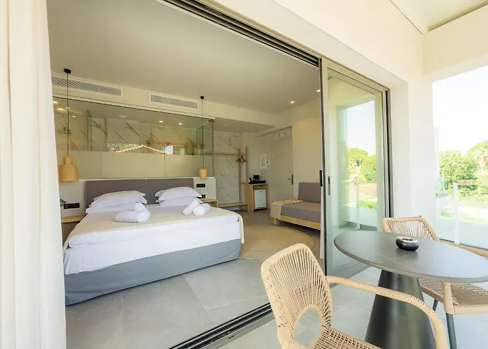 Muses Aparthotel Kourouta